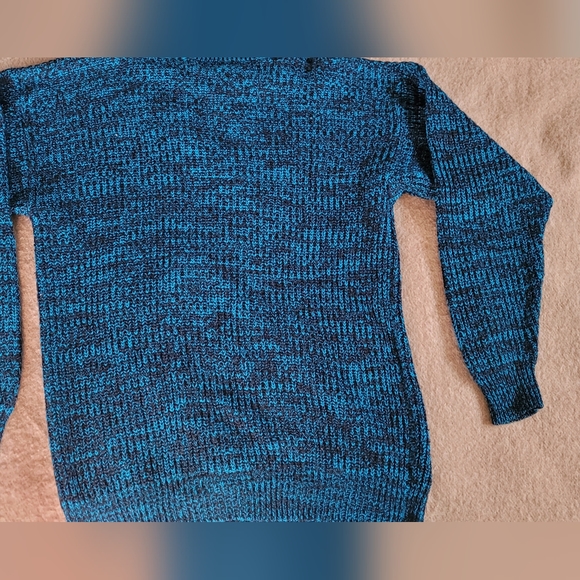 Vintage Blue Crewneck Sweater - Picture 10 of 10
